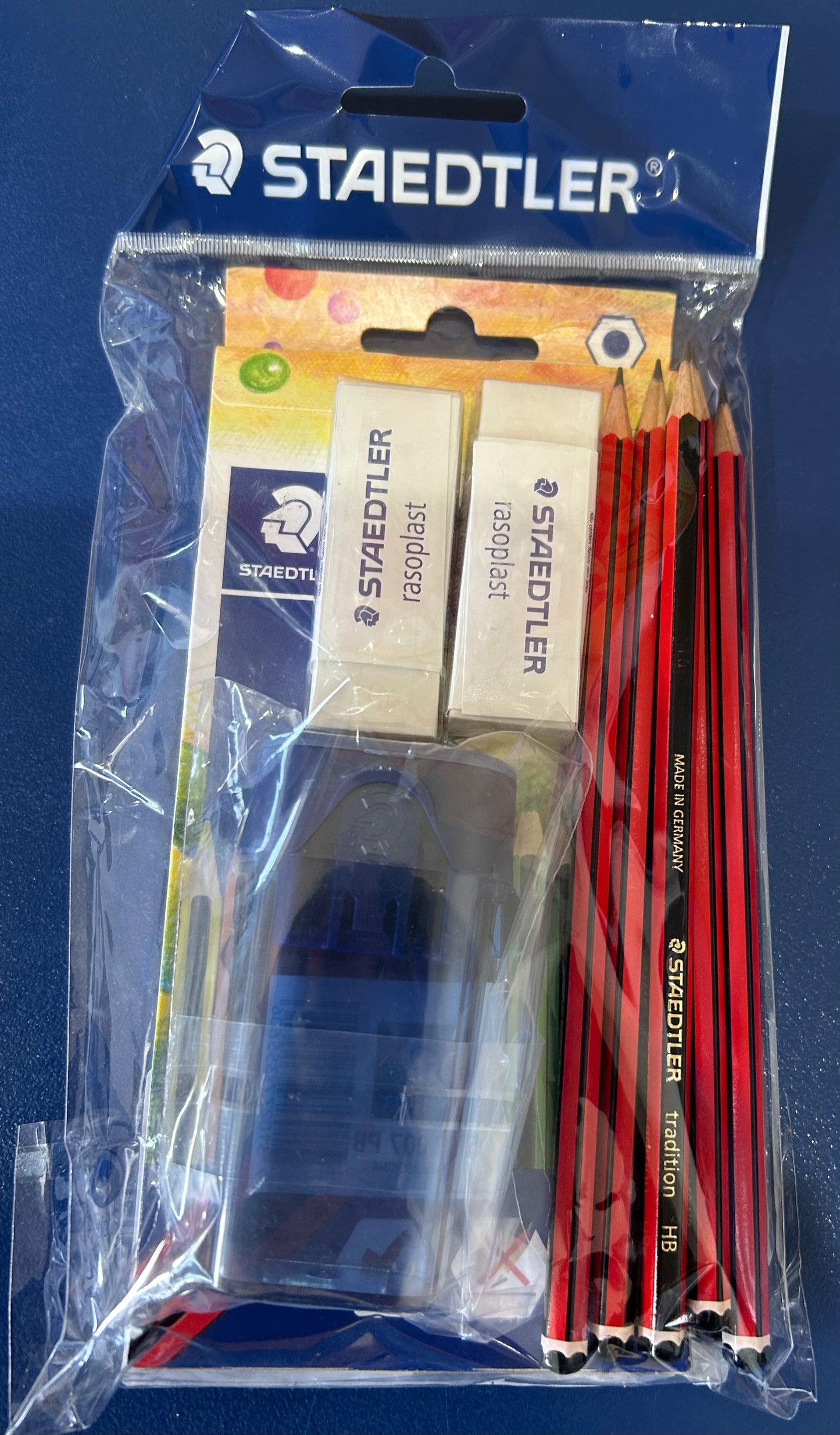 Staedtler Essential School Kit -110set